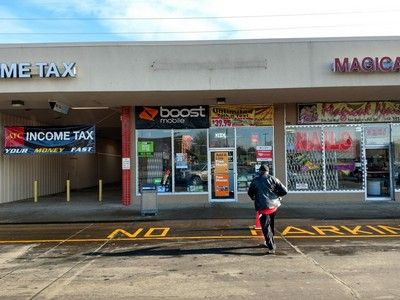 Mill Road Shopping Center: 6406-6450 N 76th St, Milwaukee, WI 53223